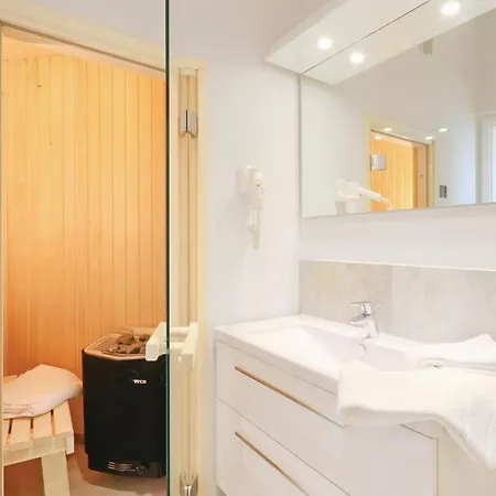 Duenenvilla 8, Whg 5 *